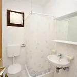 With Parking Space Baska, Krk - 19195 Appartement